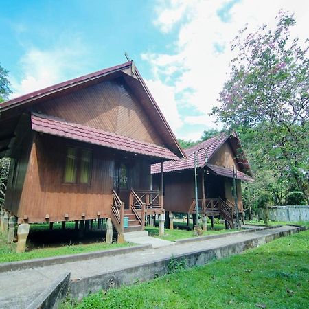 Oyo 3475 Villa Ex Mtq Pagaralam エクステリア 写真