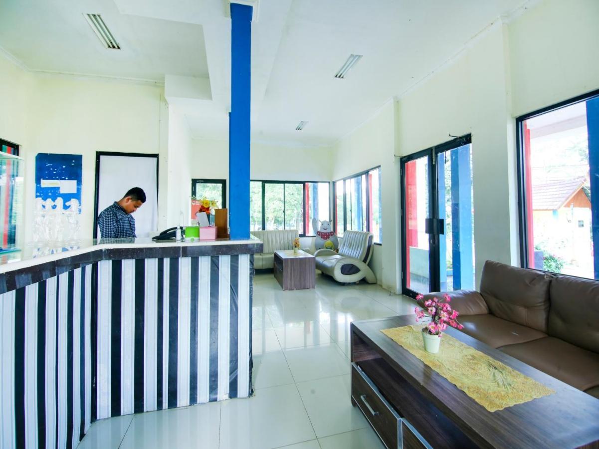 Oyo 3475 Villa Ex Mtq Pagaralam エクステリア 写真